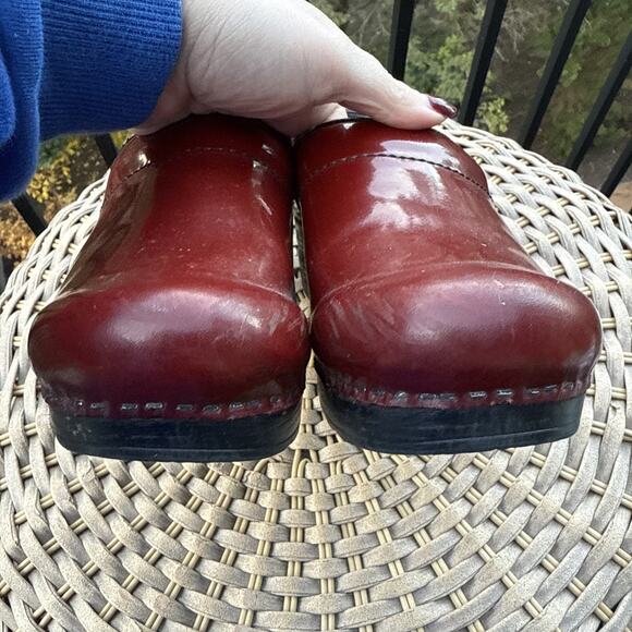 Dansko Shoes Womens 8.5-9 EU 39 Professional Clogs Red Patent Ruby Leather - Picture 12 of 16